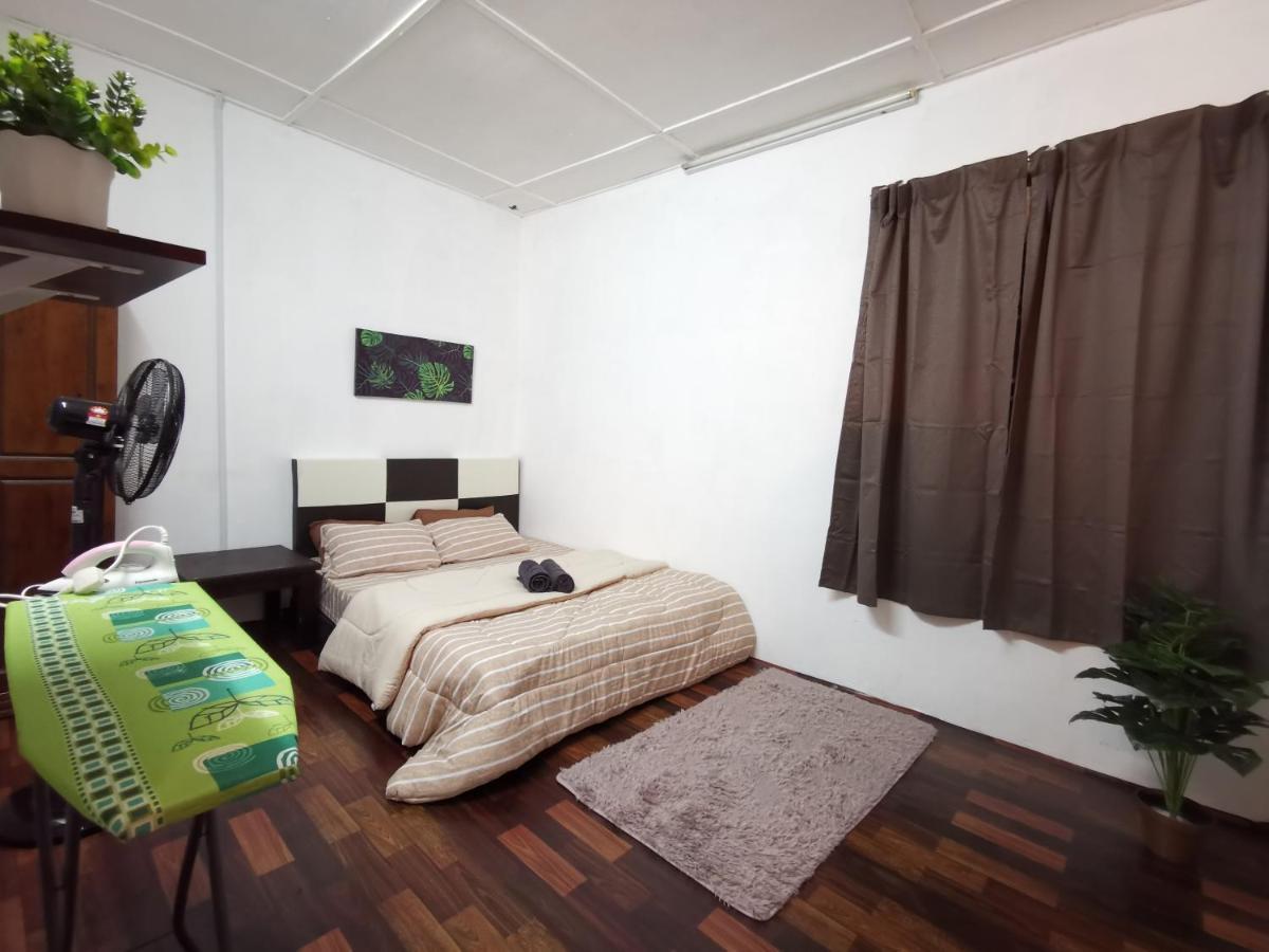 Sri Makmur Pontian Homestay Pontian Besar Exteriör bild